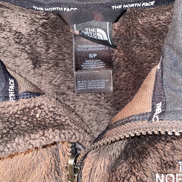 Women’s Northface Jacket - Picture 6 of 6